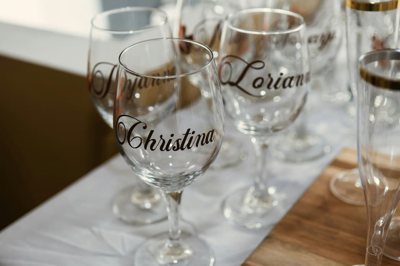 Wine glasses with personalized names engraved